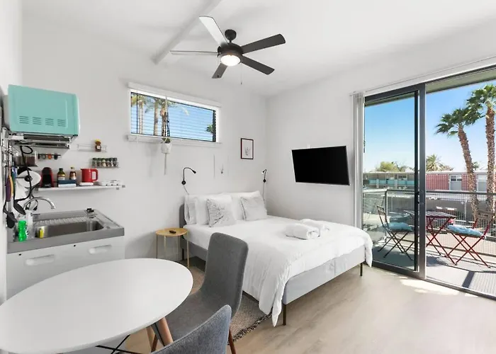 Funky Modern Micro - Walk To Ot Apartment Scottsdale